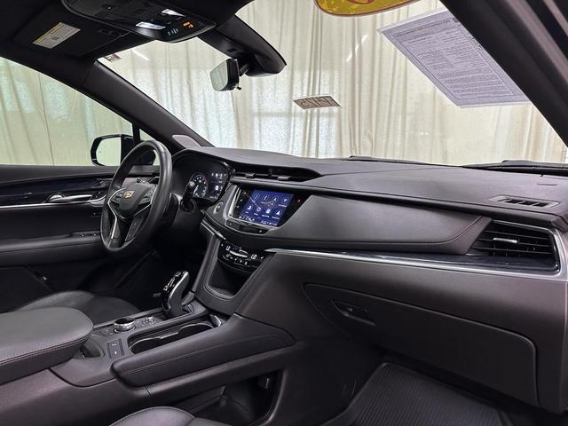 Photo of 2025 Stellar Black Metallic Cadillac XT5