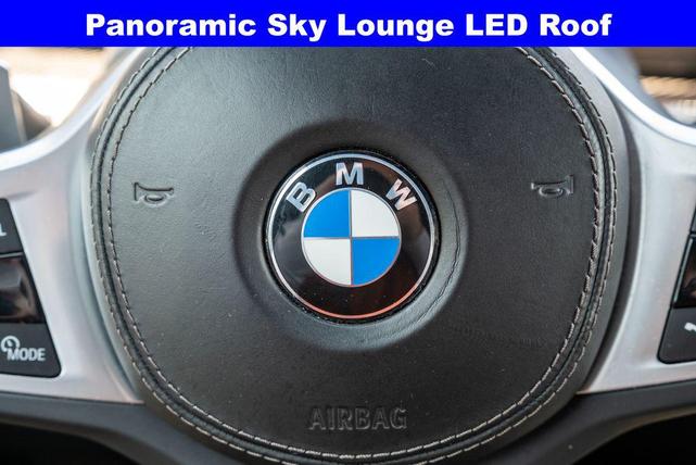 Photo of 2023 Marina Bay Blue Metallic BMW X7