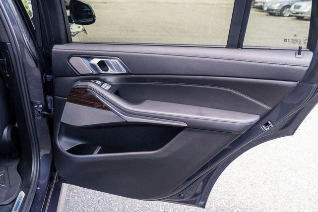 Photo of 2019 Arctic Gray Metallic BMW X7