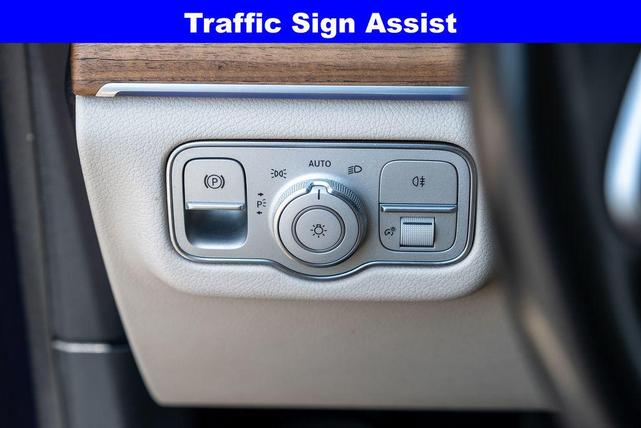 Photo of 2022 Blue Mercedes-Benz GLE 350