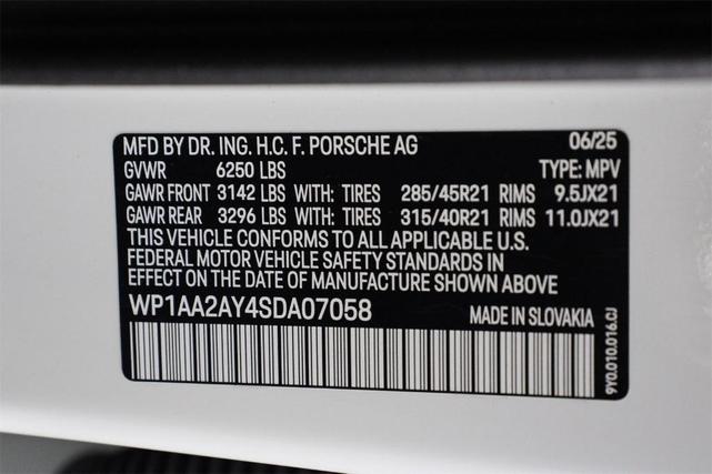 Photo of 2025 White Porsche Cayenne