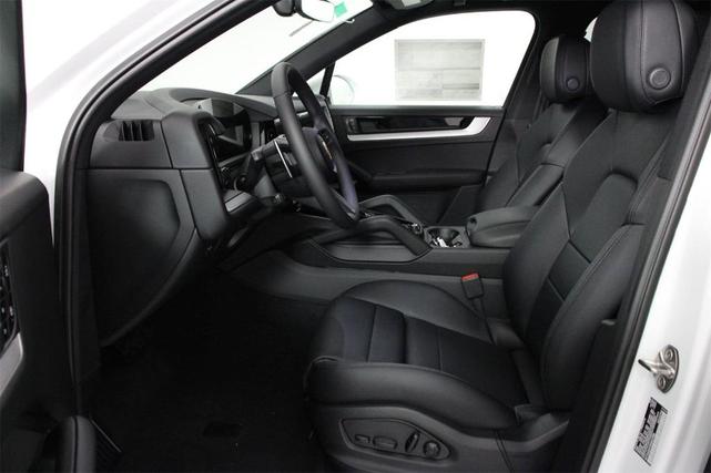 Photo of 2025 White Porsche Cayenne