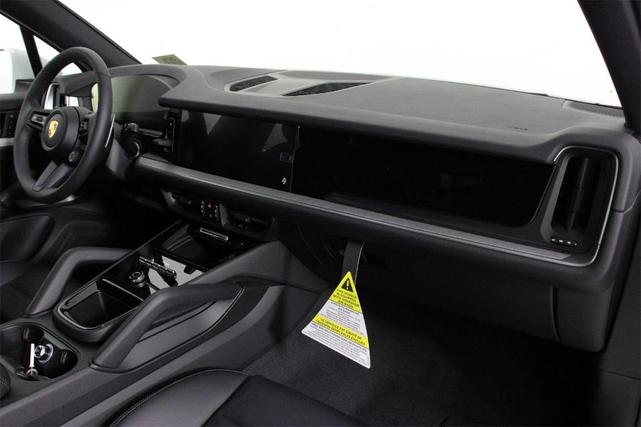 Photo of 2025 White Porsche Cayenne