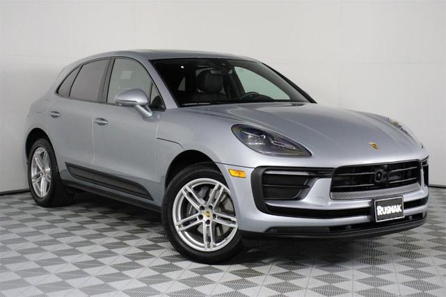 Photo of 2025 Dolomite Silver Metallic Porsche Macan
