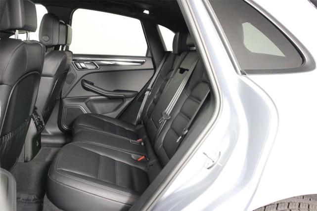 Photo of 2025 Dolomite Silver Metallic Porsche Macan