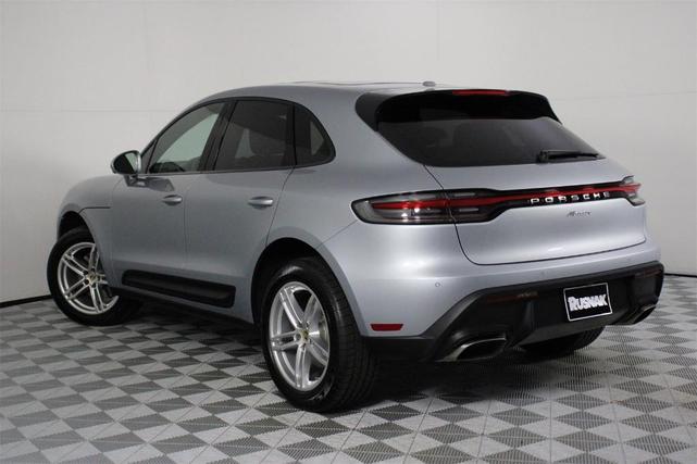 Photo of 2025 Dolomite Silver Metallic Porsche Macan