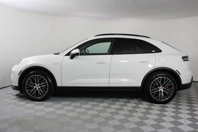 Photo of 2025 White Porsche Macan
