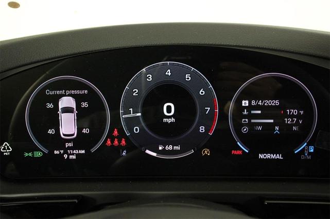 Photo of 2025 White Porsche Cayenne