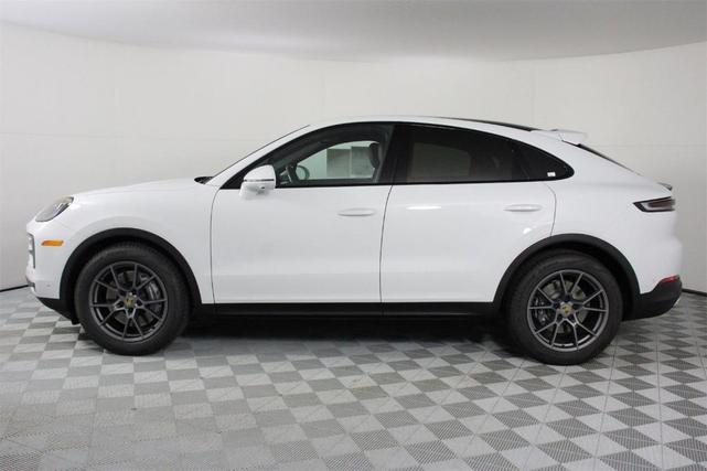 Photo of 2024 Carrara White Metallic Porsche Cayenne