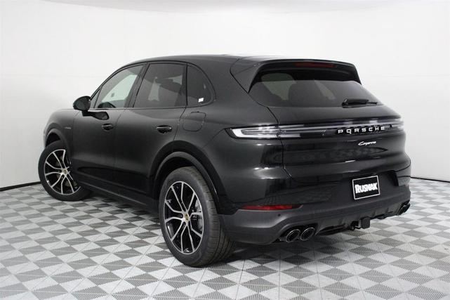Photo of 2025 Black Metallic Porsche Cayenne