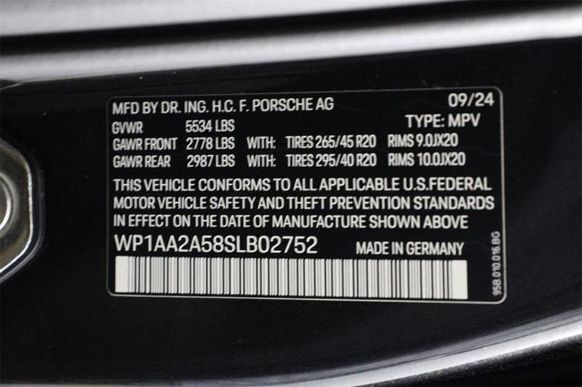 Photo of 2025 Volcano Grey Metallic Porsche Macan