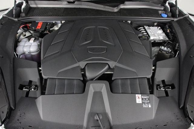 Photo of 2025 White Porsche Cayenne