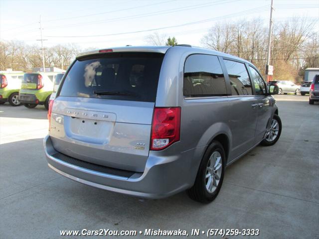 Photo of 2019 Granite Pearlcoat Dodge Grand Caravan