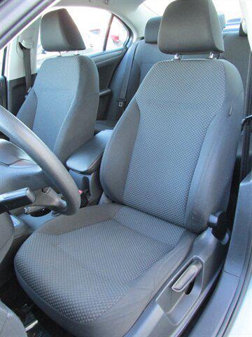 Photo of 2014 Platinum Gray Metallic Volkswagen Jetta
