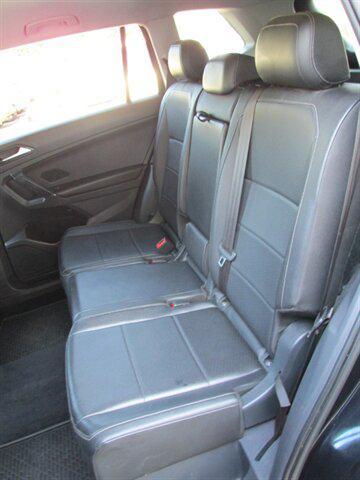Photo of 2018 Deep Black Pearl Metallic Volkswagen Tiguan