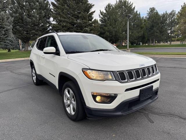 Photo of 2018 White Clearcoat Jeep Compass