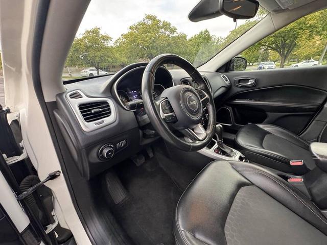 Photo of 2018 White Clearcoat Jeep Compass