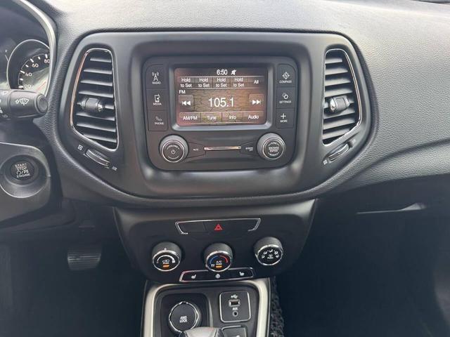 Photo of 2018 White Clearcoat Jeep Compass