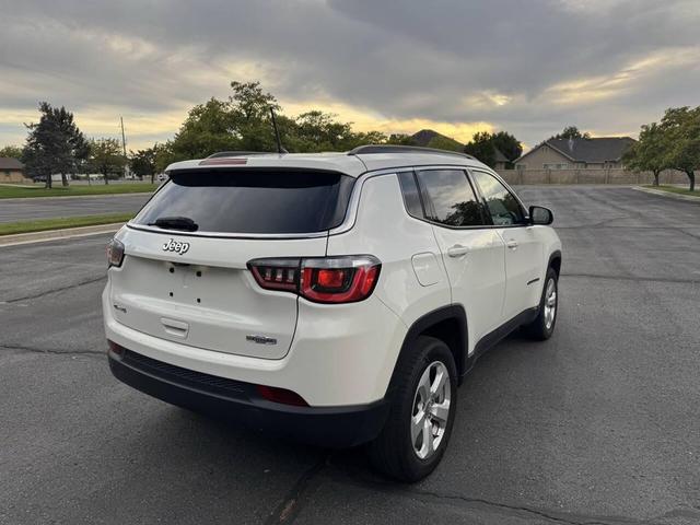 Photo of 2018 White Clearcoat Jeep Compass