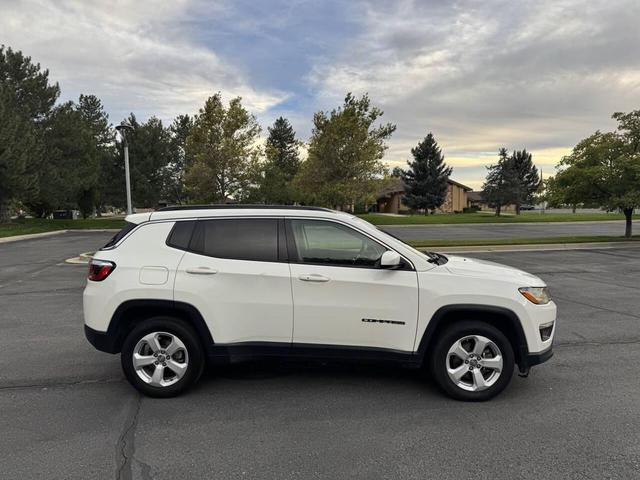 Photo of 2018 White Clearcoat Jeep Compass