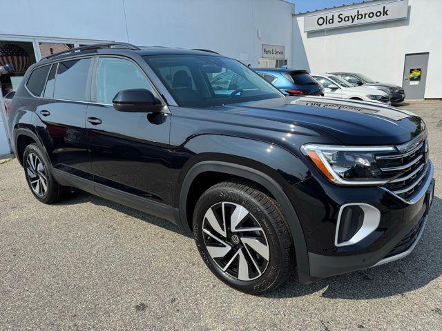 Photo of 2025 Black Pearl Volkswagen Atlas
