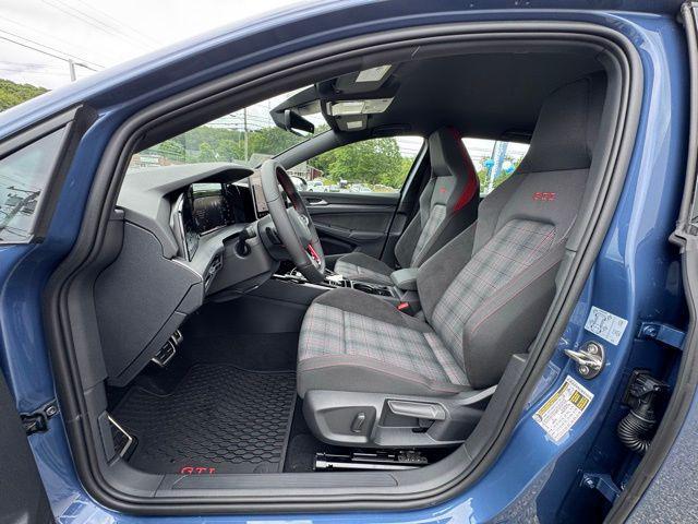 Photo of 2025 Blue Metallic Volkswagen Golf GTI