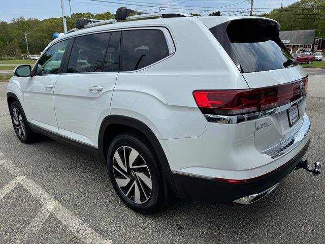 Photo of 2025 White Pearl Volkswagen Atlas