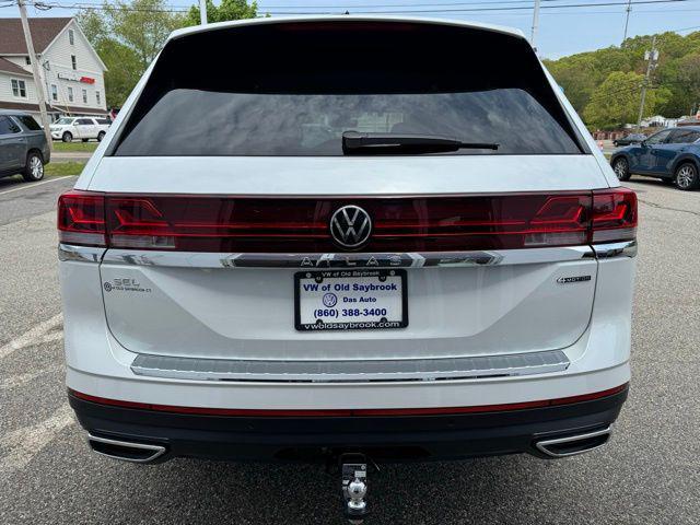 Photo of 2025 White Pearl Volkswagen Atlas