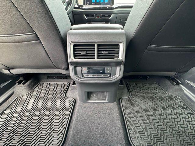 Photo of 2025 White Pearl Volkswagen Atlas