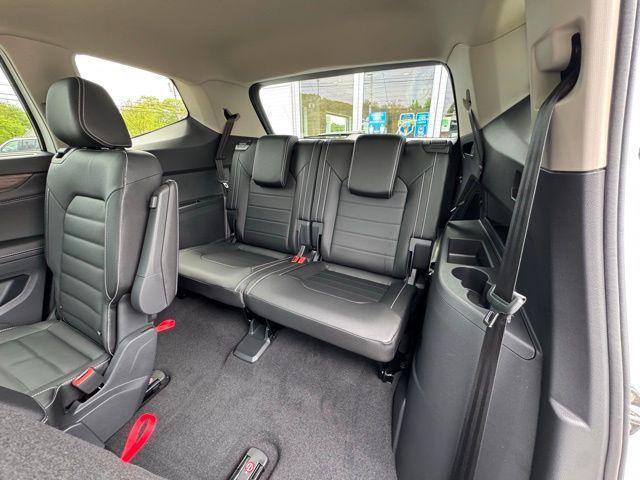 Photo of 2025 White Pearl Volkswagen Atlas