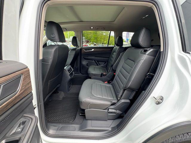 Photo of 2025 White Pearl Volkswagen Atlas