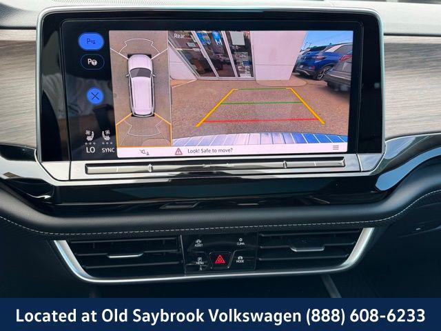Photo of 2024 Deep Black Volkswagen Atlas