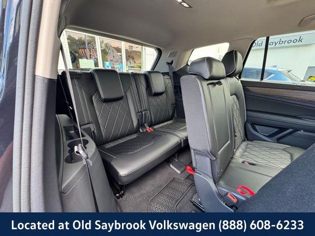Photo of 2024 Deep Black Volkswagen Atlas