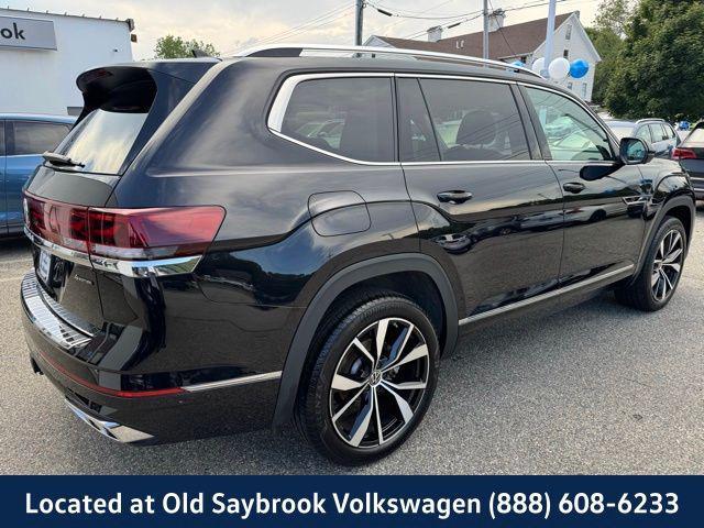 Photo of 2024 Deep Black Volkswagen Atlas