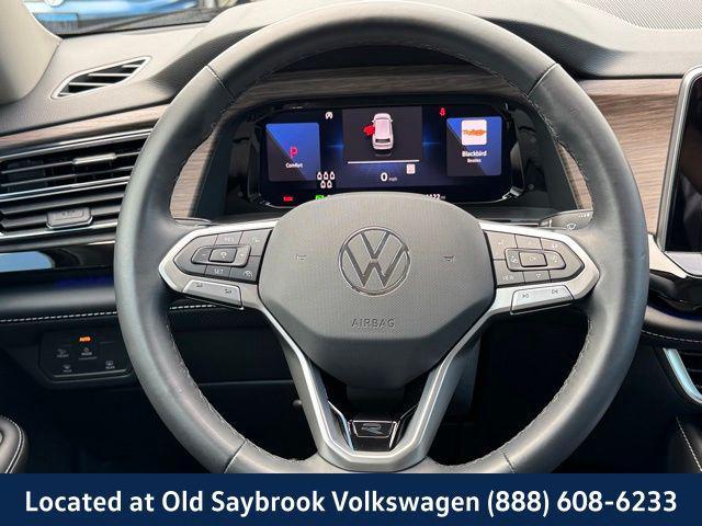 Photo of 2024 Deep Black Volkswagen Atlas