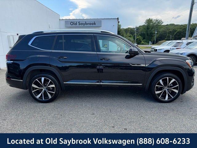Photo of 2024 Deep Black Volkswagen Atlas