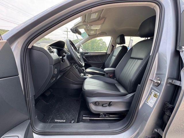 Photo of 2024 Silver Metallic Volkswagen Tiguan