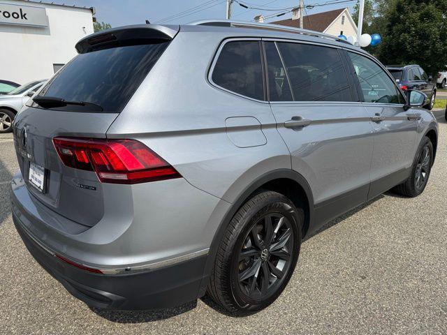 Photo of 2024 Silver Metallic Volkswagen Tiguan