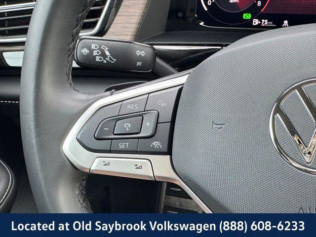 Photo of 2024 Opal White Volkswagen Atlas
