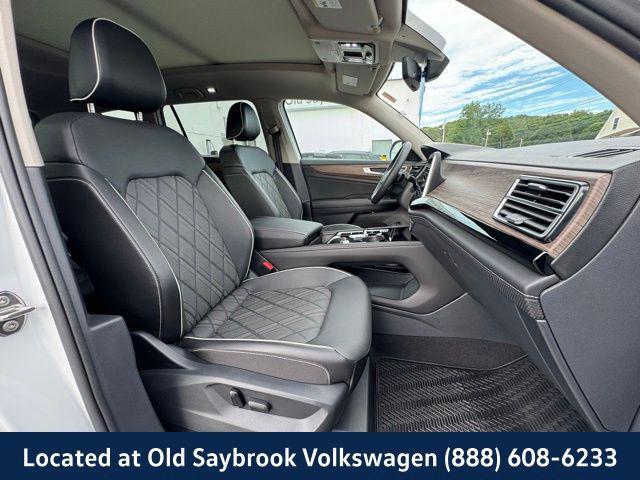 Photo of 2024 Opal White Volkswagen Atlas