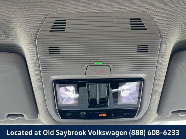 Photo of 2024 Opal White Volkswagen Atlas