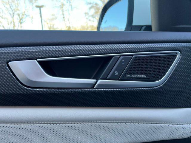 Photo of 2025 White Pearl Volkswagen Atlas Cross Sport