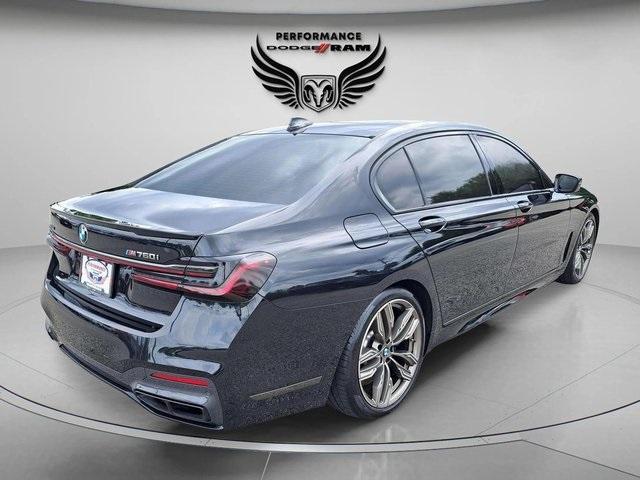 Photo of 2020 Black Sapphire Metallic BMW M760