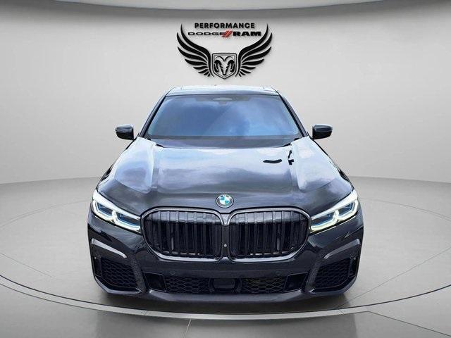 Photo of 2020 Black Sapphire Metallic BMW M760