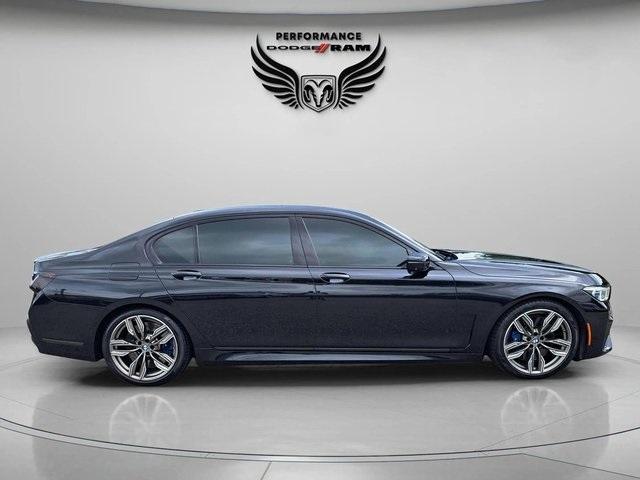 Photo of 2020 Black Sapphire Metallic BMW M760