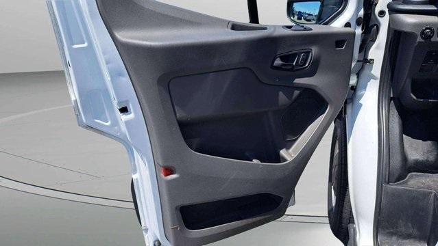 Photo of 2022 Oxford White Ford Transit-150