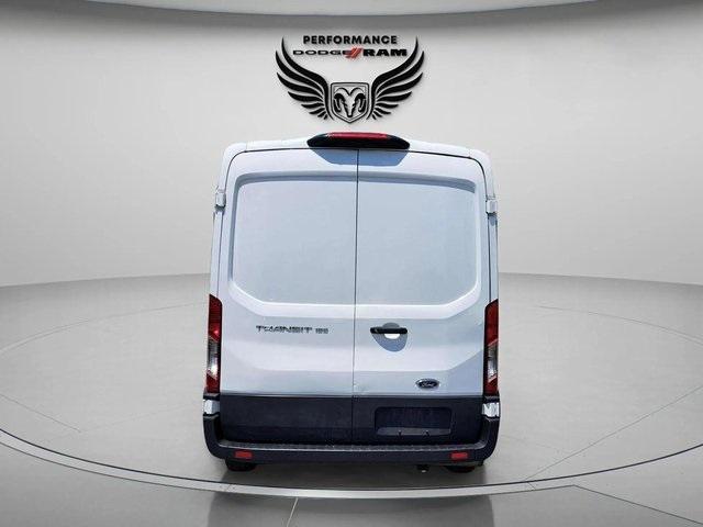 Photo of 2022 Oxford White Ford Transit-150
