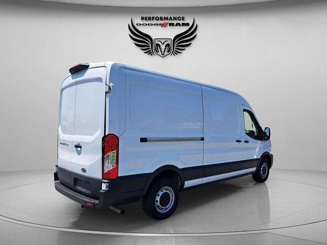 Photo of 2022 Oxford White Ford Transit-150