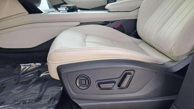 Photo of 2022 Glacier White Metallic Audi e-tron