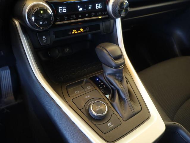 Photo of 2024 Ice Cap Toyota RAV4 Hybrid